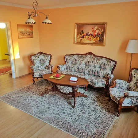 Sarkis Apartment *