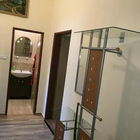 Apartment Sarkis *